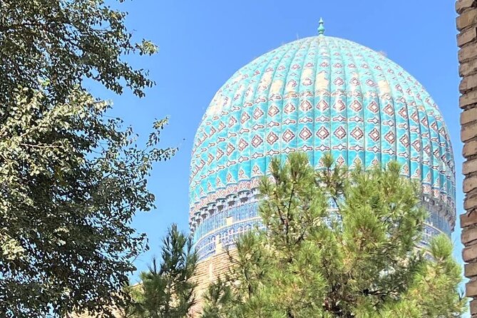 1 or 2 days trip to Samarkand from Tashkent - A Silk Carpet Workshop Adds Living Craft