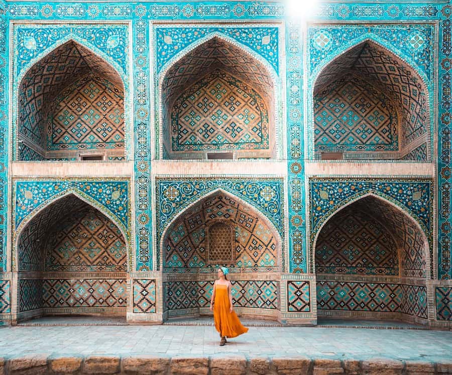 A Group Walking Tour Of Old Town - Why this Bukhara walk makes sense