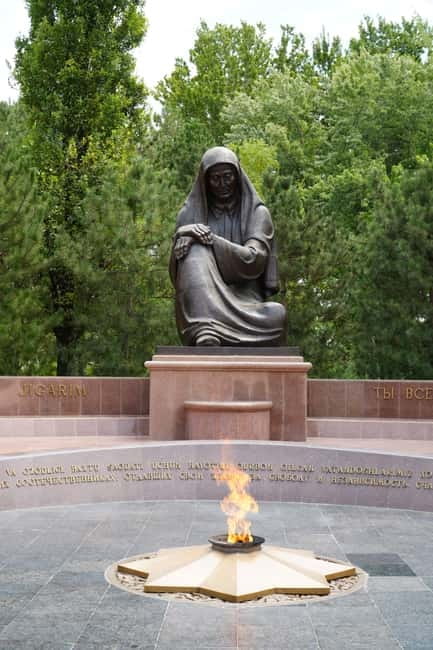 All-Inclusive VIP Tashkent Tour with Guide & Meals - Besh Qozon Pilaf Center and the case for included meals