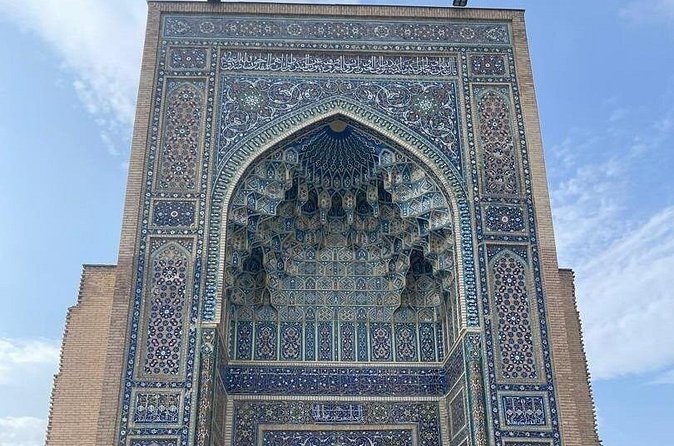 Ancient and Modern tour in Samarkand with Transport - Siab Bazaar for a taste of local life