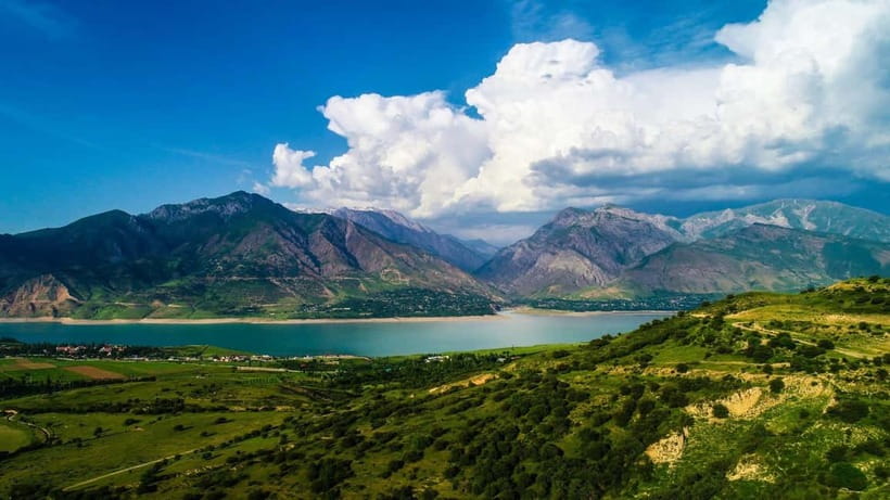 Best of Tashkent Mountains: Amirsoy, Chimgan & Charvak Trip - Amirsoy Resort: cable cars, snow, and big mountain views