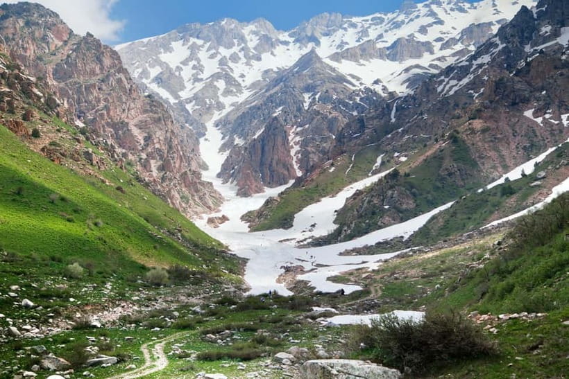 Best of Tashkent Mountains: Amirsoy, Chimgan & Charvak Trip - Choosing the right season and clothing