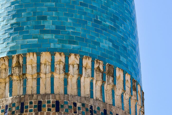 Bukhara City Walking Tour - One Hour at the Poi Kalyan Mosque