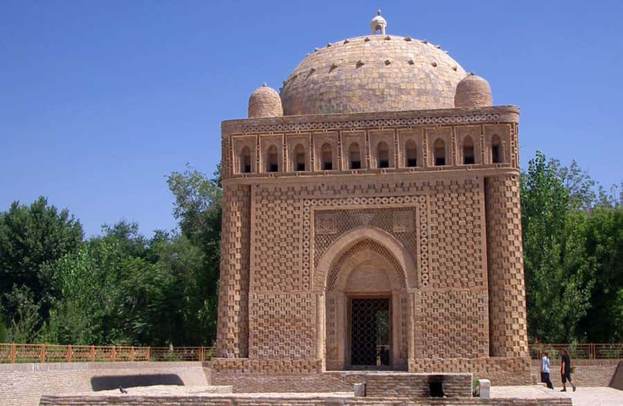 Bukhara: Full-Day Guided Tour with English-Speaking Guide - Kalon Minaret and Poi Kalan Mosque