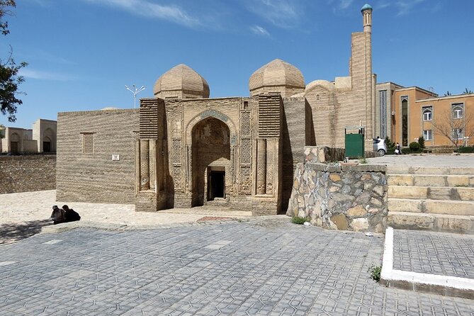 Bukhara Walking Tour - Bolo Hauz and the Reflection Trick