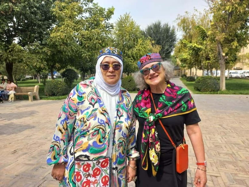 Discover Tashkent: A Journey Through Time - Independence Square and the Monument of Courage