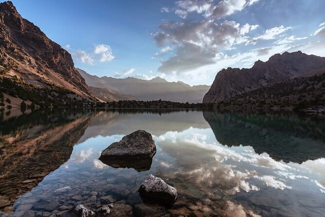 Discover the Majestic 7 Lakes of Tajikistan from Samarkand - Iskanderkul, the Pearl of the Fann Mountains