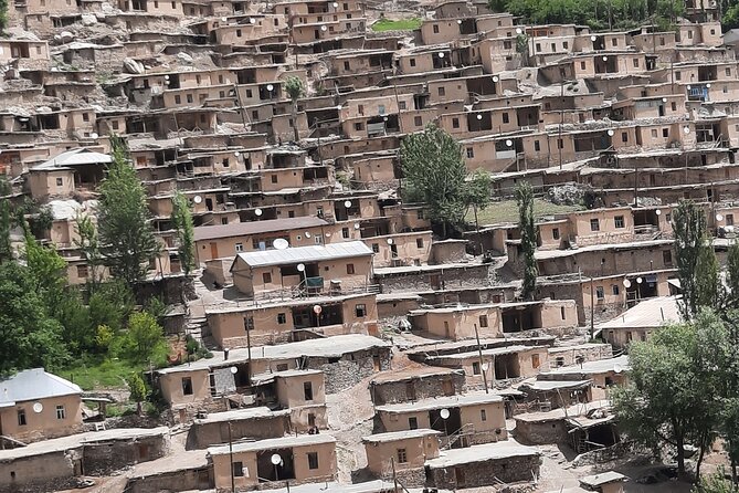 "Hidden Paradise: Seven Lakes & Voru Village in 2 Days" - Panjakent connects ruins with living culture