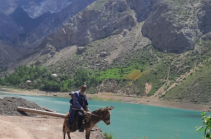 "Hidden Paradise: Seven Lakes & Voru Village in 2 Days" - Seven Lakes brings the change of pace
