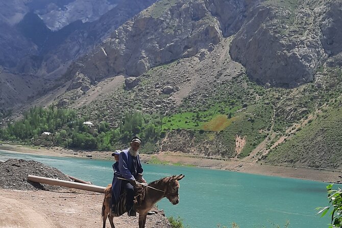 "Hidden Paradise: Seven Lakes & Voru Village in 2 Days" - The guide can make or break this route