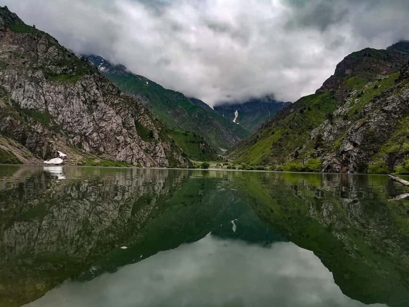 Jade Lake Tour from Tashkent - The 1.5-kilometer walk to Big Jade Lake