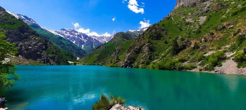 Jade Lake Tour from Tashkent - The Soviet Niva ride into the border zone