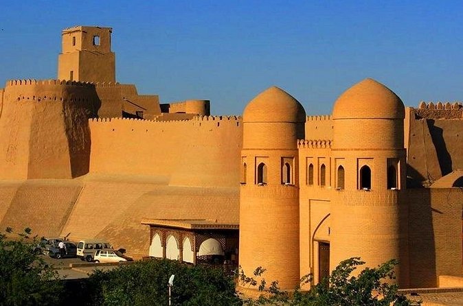 Khiva day tour - Tash-Khovli Palace and the Royal World