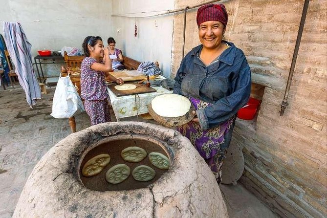 Master Class - Uzbek Bread (Khiva) - Meeting at Tea House Mirza Boshi