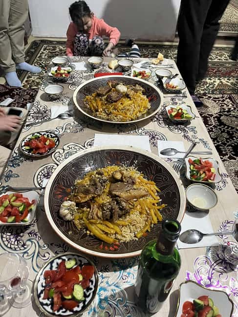 Pilaf making in Samarkand - Lunch, gilmindi, and Uzbek hospitality