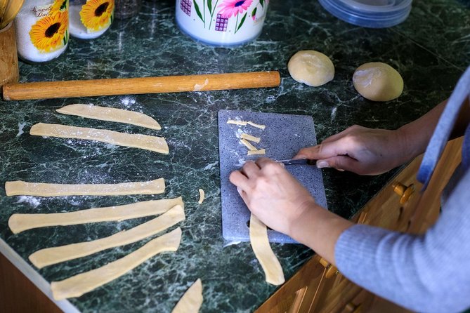Private Traditional Uzbek Cooking Class in a Lovely Tashkent Home - Should you book it?