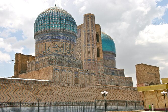 Samarkand All Inclusive Day Tour from Tashkent - Bibi Khanym Mosque and the walk to Siab Bazaar