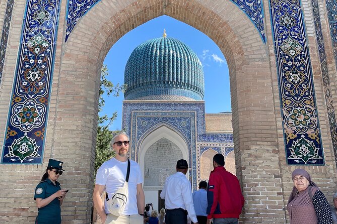 Samarkand City Tour with a Professional Photographer - What the professional photographer option really adds