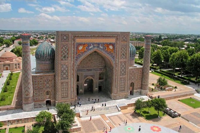 Samarkand day trip - Ulughbek Observatory adds science to the story