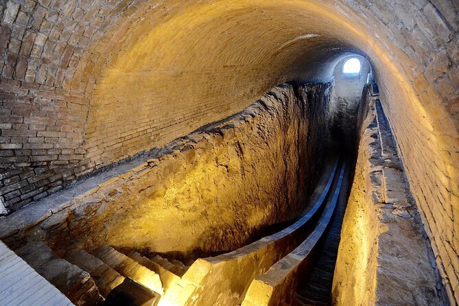 Samarkand Discoveries A Tour of Timeless Wonders with a Guide - Bibi-Khanym: A grand monument with a shorter visit