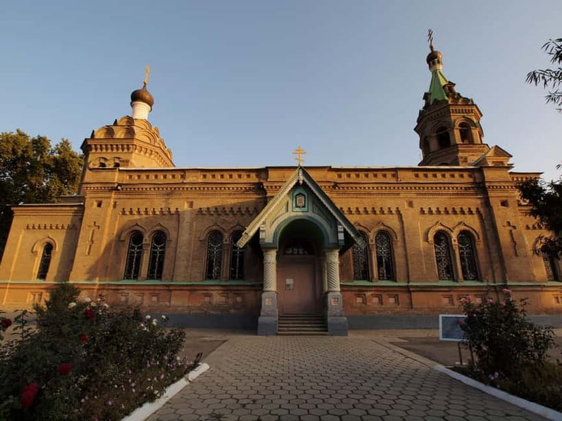 Samarkand European City Tour: Tsar-Era Architecture & Wine - Entering Samarkand’s Russian-era quarter