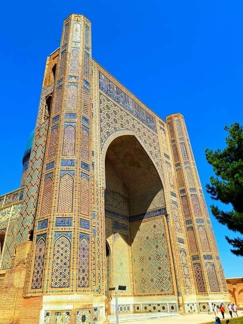 Samarkand: Historical City Walk with Local Stories - Registan Square, Samarkand’s great stage