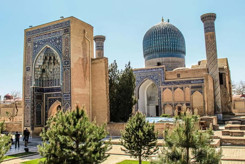Samarkand: Historical Monuments Guided Walking Tour - Key points at a glance