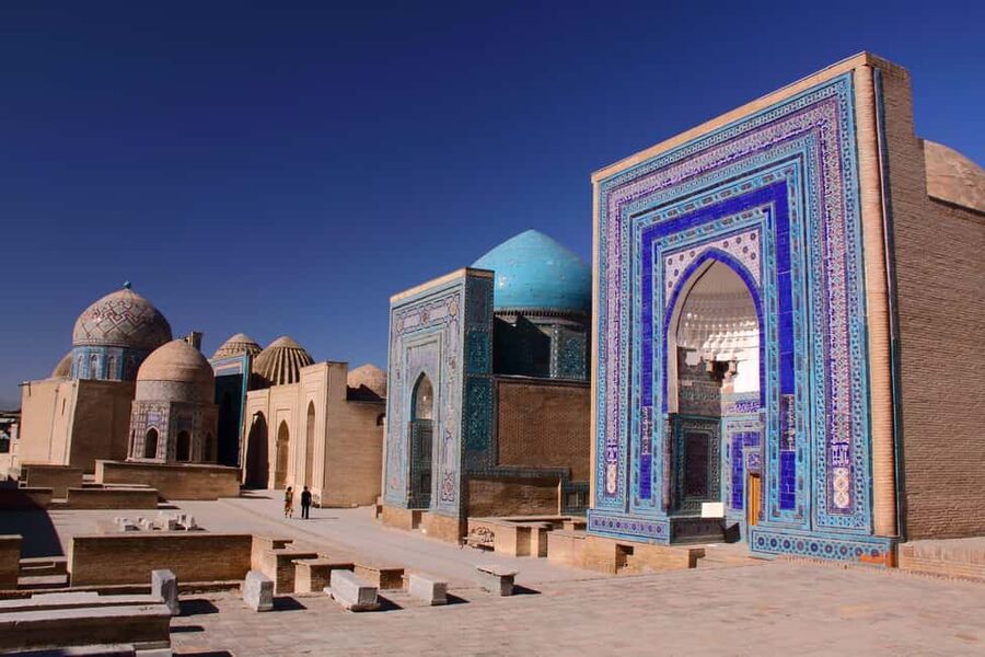 Samarkand: Photo Walking Tour - Meeting at the Registan with a camera ready