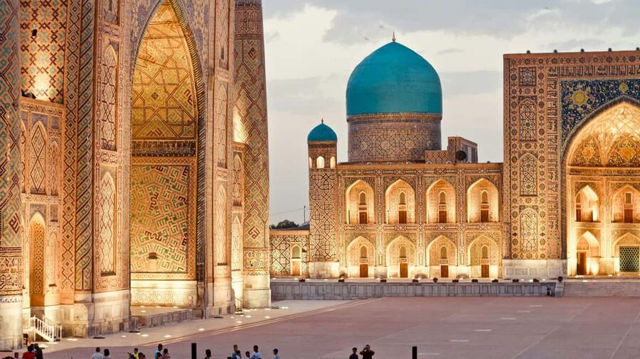 Samarkand: Photo Walking Tour - Bibi-Khanym Mosque: from grand views to small details