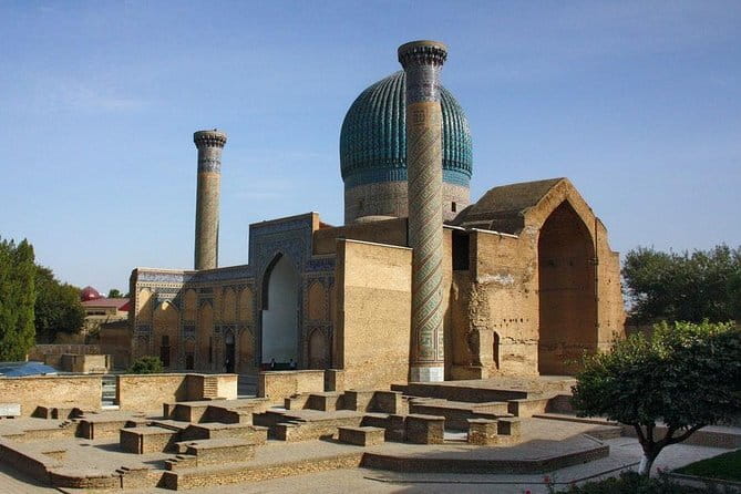 Samarkand Walking Tour - Registan is the day’s great visual moment