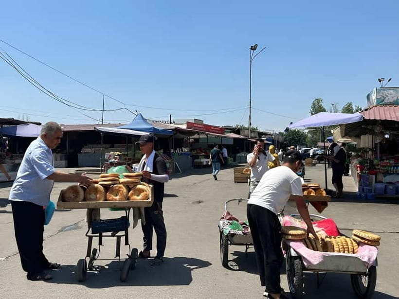 Tashkent: 4 Hour Food Tour and Metro Journey with a Guide - Besh Qozon and the serious business of plov