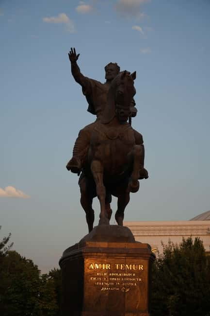 Tashkent city Night Tour with Dinner & Free Pro Photography - Why this six-hour evening works well