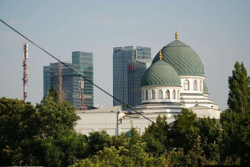 Tashkent: City Tour with Pro Photography, Lunch & Dinner - Starting without a private car