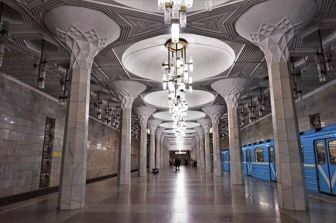 Tashkent Soviet Architecture (Modernism) and Subway station tour. - The guides and the private format