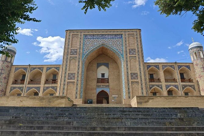 Tashkent Walking & Food Tour: Highlights + Local Flavors - Who should book this Tashkent experience?