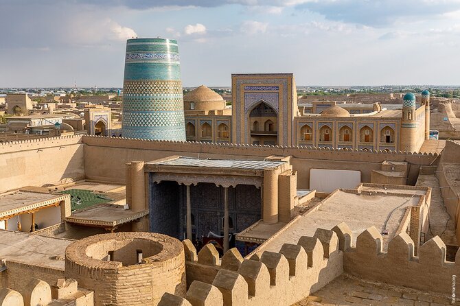 Uzbekistan 6 days private tour Tas-Khiva-Buk-Sam-Tas - Day three: six hours from Khiva to Bukhara